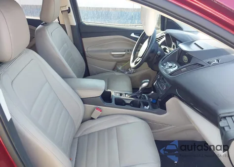 2018 Ford Escape Titanium из США, поврежденный, VIN 1FMCU0J9XJUB36625